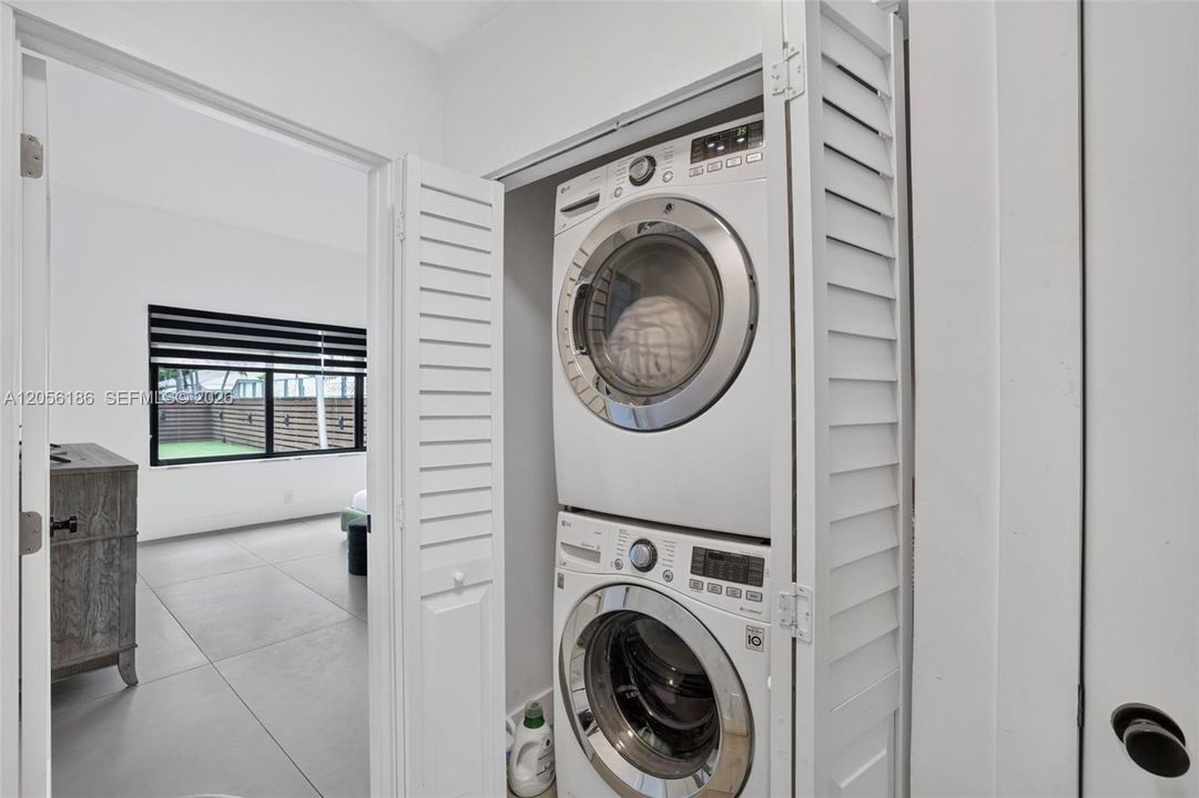 En Venta: $2,000,000 (3 camas, 2 baños, 1663 Pies cuadrados)