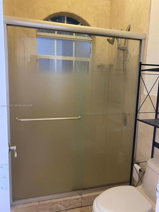 For Rent: $1,600 (1 beds, 1 baths, 2621 Square Feet)