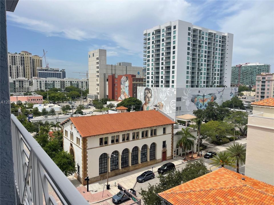 For Rent: $2,100 (0 beds, 1 baths, 553 Square Feet)