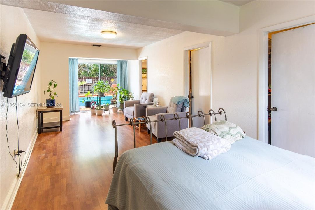 En Venta: $632,000 (3 camas, 2 baños, 1547 Pies cuadrados)