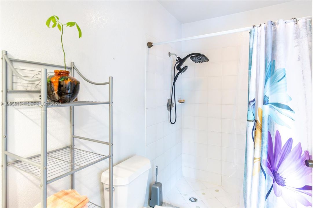 En Venta: $632,000 (3 camas, 2 baños, 1547 Pies cuadrados)
