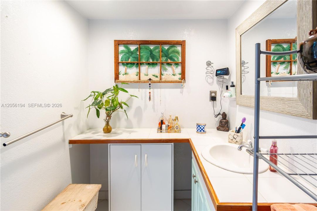 En Venta: $632,000 (3 camas, 2 baños, 1547 Pies cuadrados)