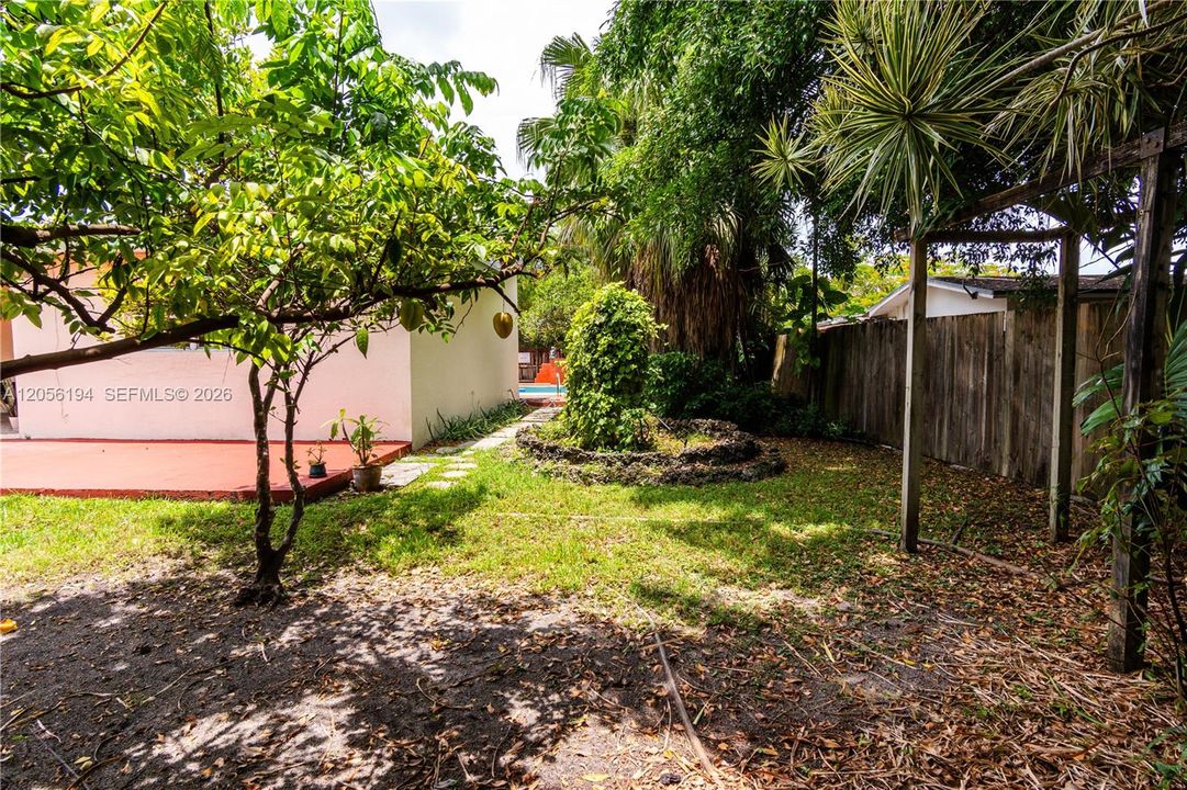 En Venta: $632,000 (3 camas, 2 baños, 1547 Pies cuadrados)