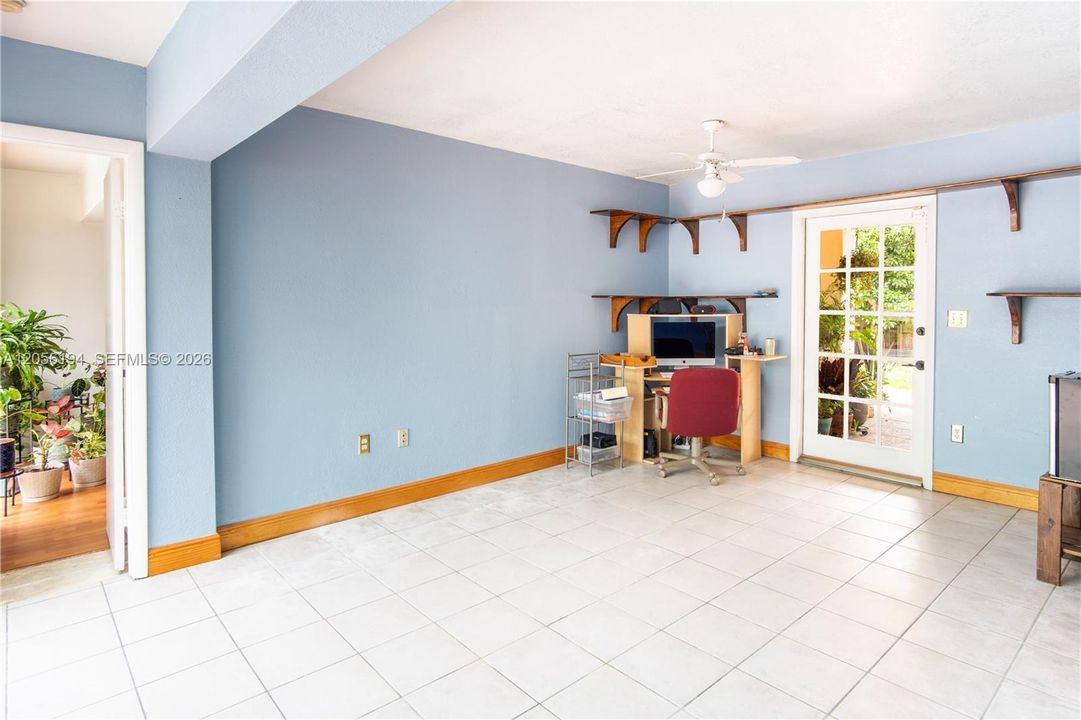 En Venta: $632,000 (3 camas, 2 baños, 1547 Pies cuadrados)