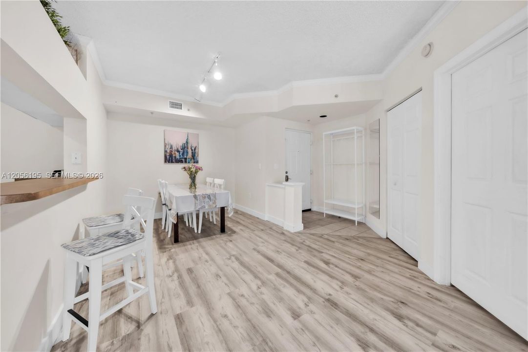 For Rent: $3,700 (3 beds, 2 baths, 1264 Square Feet)