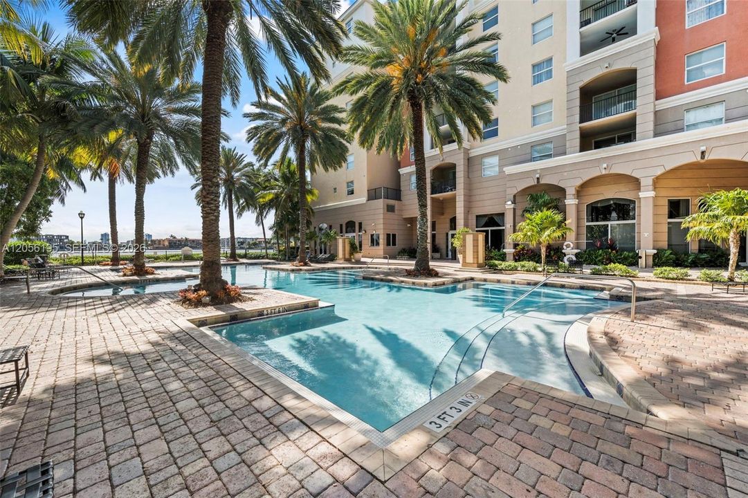For Rent: $3,700 (3 beds, 2 baths, 1264 Square Feet)