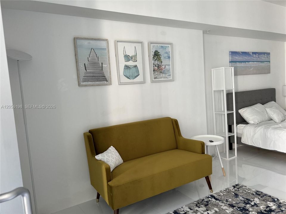For Rent: $2,350 (0 beds, 1 baths, 503 Square Feet)