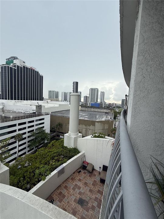 For Rent: $2,350 (0 beds, 1 baths, 503 Square Feet)