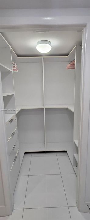 En Renta: $4,500 (1 camas, 1 baños, 1035 Pies cuadrados)