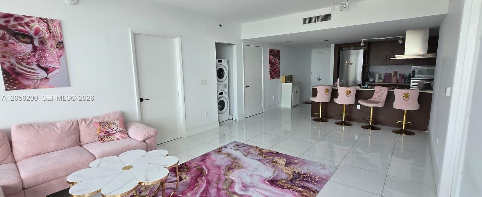 En Renta: $4,500 (1 camas, 1 baños, 1035 Pies cuadrados)