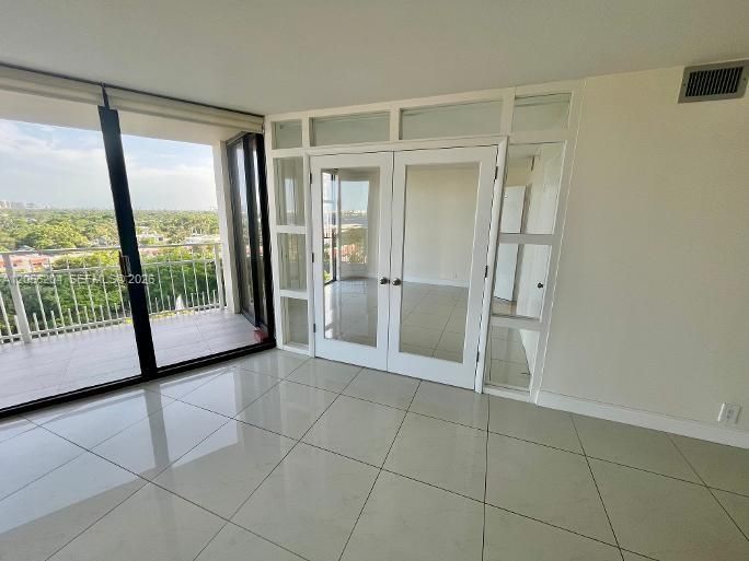 second bedroom entrance