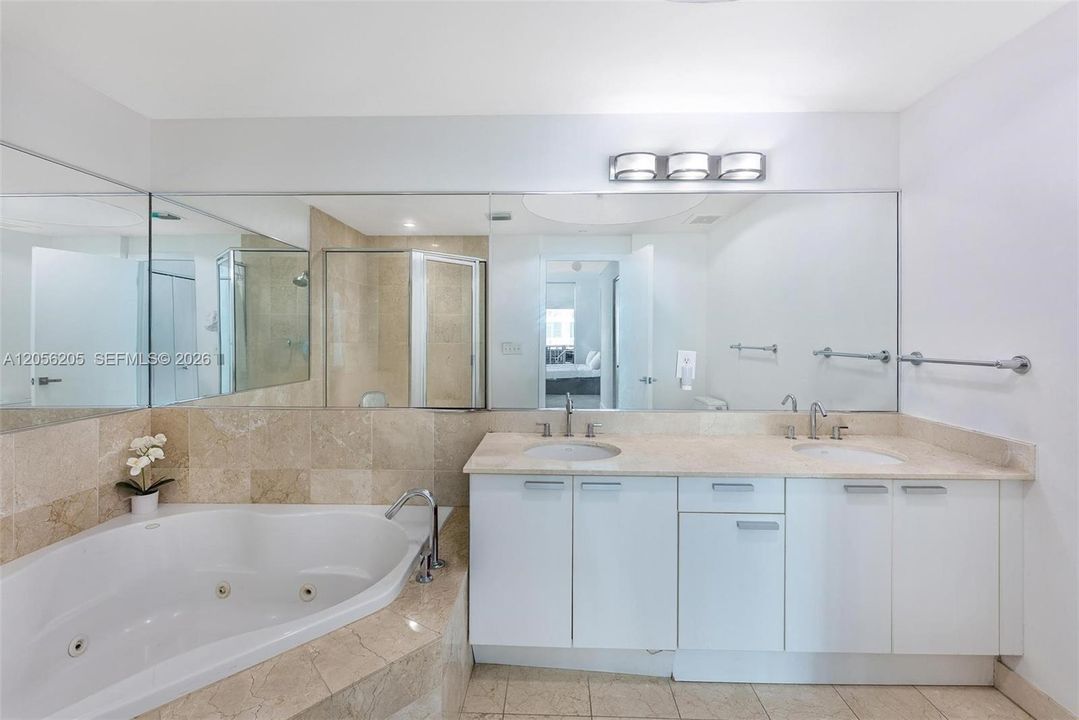 En Venta: $640,000 (2 camas, 2 baños, 1432 Pies cuadrados)