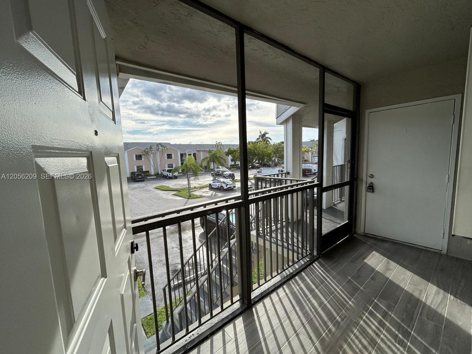 В аренду: $2,200 (3 спален, 2 ванн, 1080 Квадратных фут)