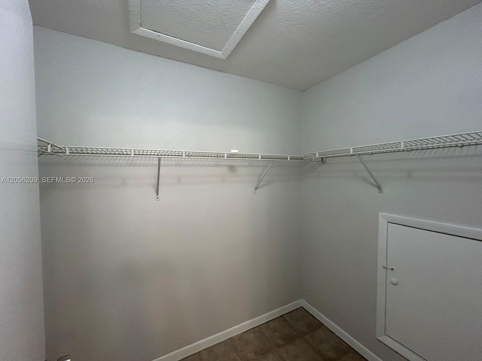 В аренду: $2,200 (3 спален, 2 ванн, 1080 Квадратных фут)