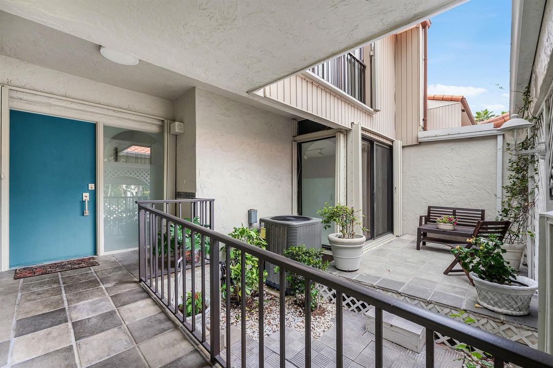 005-3908SouthOceanBoulevard-Townhouse1-H
