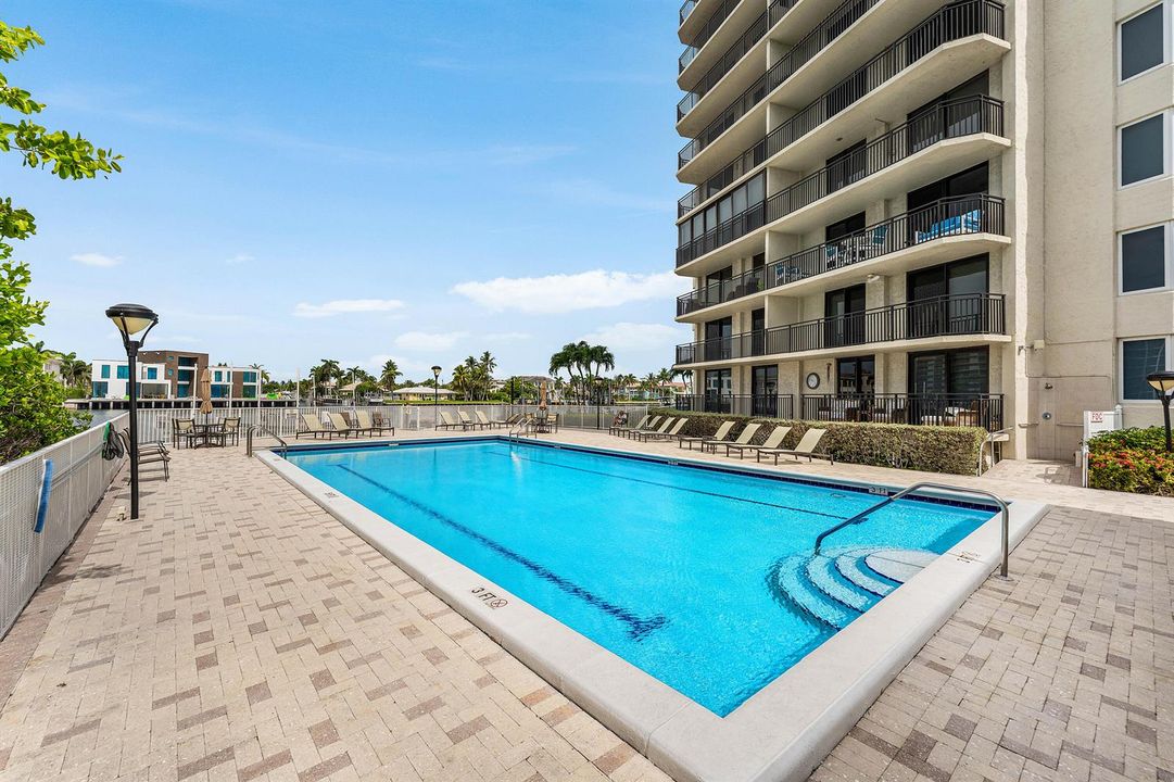 046-3908SouthOceanBoulevard-Townhouse1-H