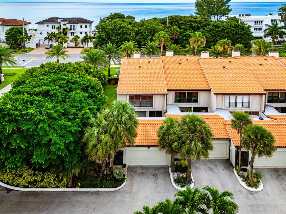 061-3908SouthOceanBoulevard-Townhouse1-H