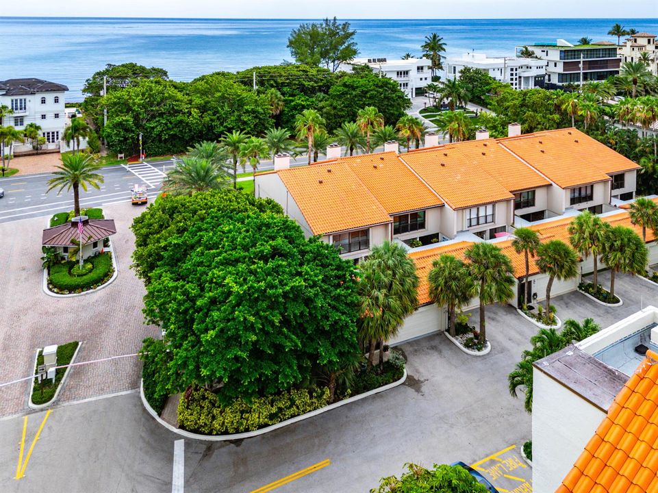 062-3908SouthOceanBoulevard-Townhouse1-H