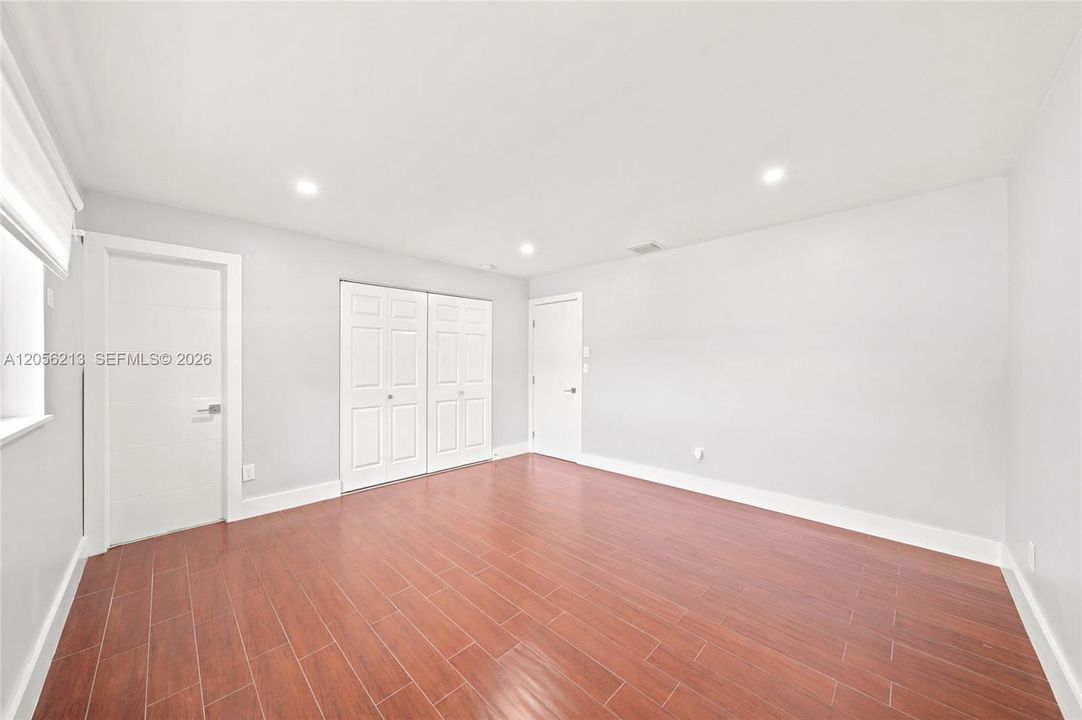 En Venta: $820,000 (3 camas, 3 baños, 2052 Pies cuadrados)