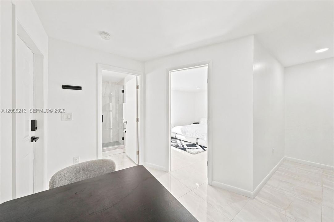 En Venta: $820,000 (3 camas, 3 baños, 2052 Pies cuadrados)