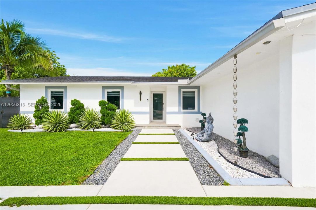 En Venta: $820,000 (3 camas, 3 baños, 2052 Pies cuadrados)