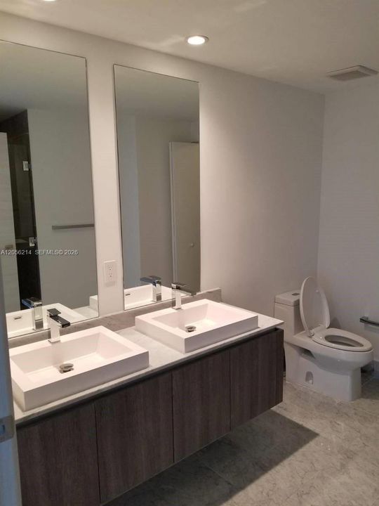 For Rent: $4,200 (1 beds, 1 baths, 866 Square Feet)
