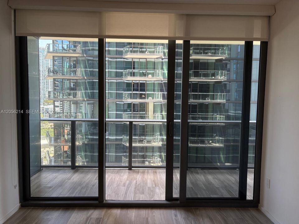 For Rent: $4,200 (1 beds, 1 baths, 866 Square Feet)