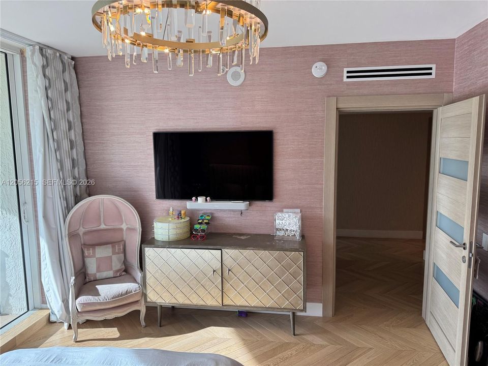 En Venta: $3,300,000 (3 camas, 3 baños, 2840 Pies cuadrados)