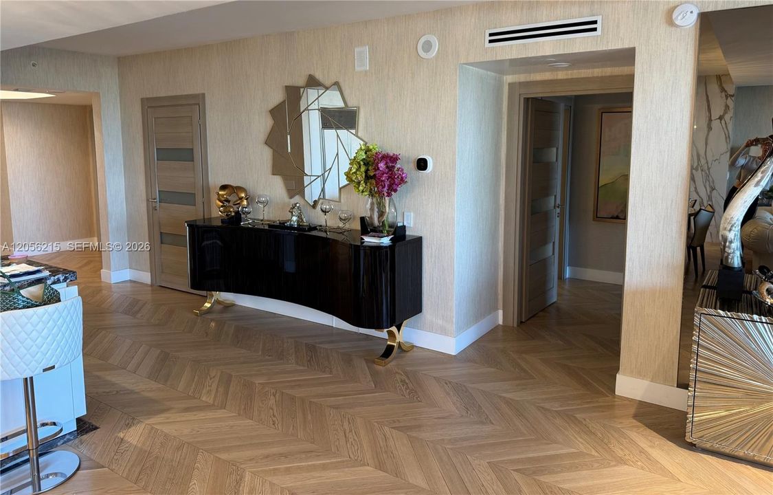 En Venta: $3,300,000 (3 camas, 3 baños, 2840 Pies cuadrados)