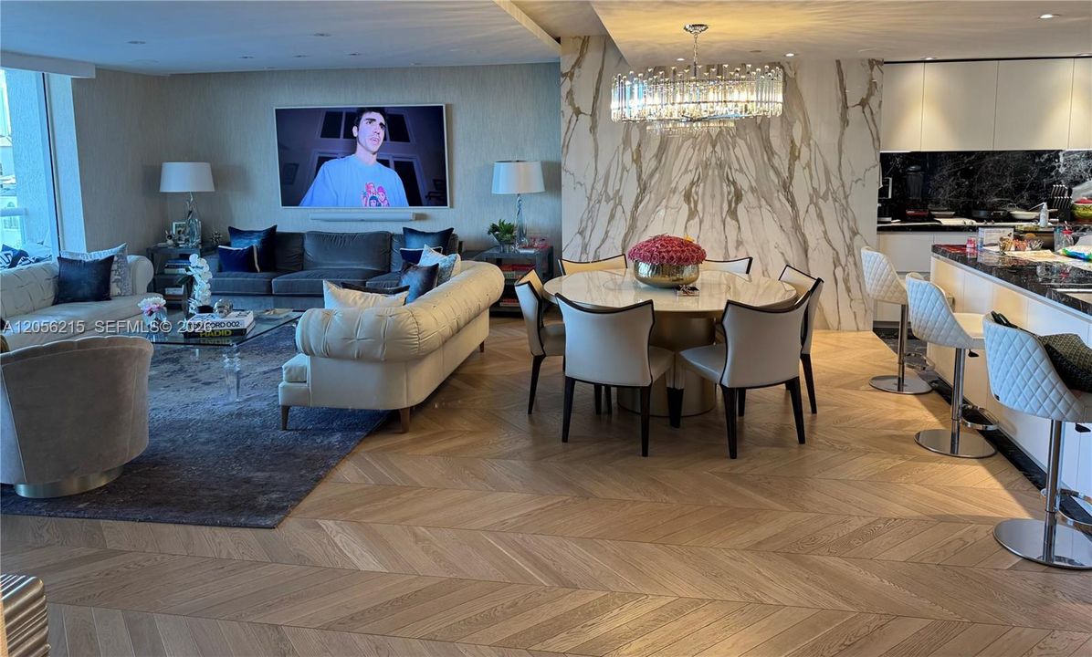 En Venta: $3,300,000 (3 camas, 3 baños, 2840 Pies cuadrados)