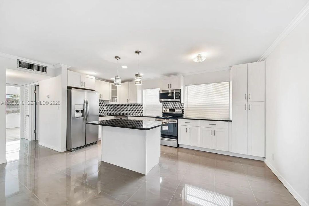 待售: $199,000 (2 贝兹, 2 浴室, 0 平方英尺)