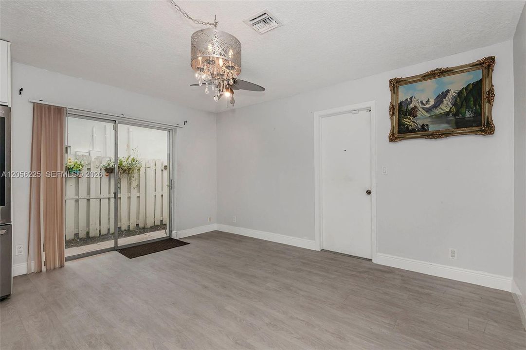 Activo con contrato: $499,900 (3 camas, 2 baños, 1475 Pies cuadrados)