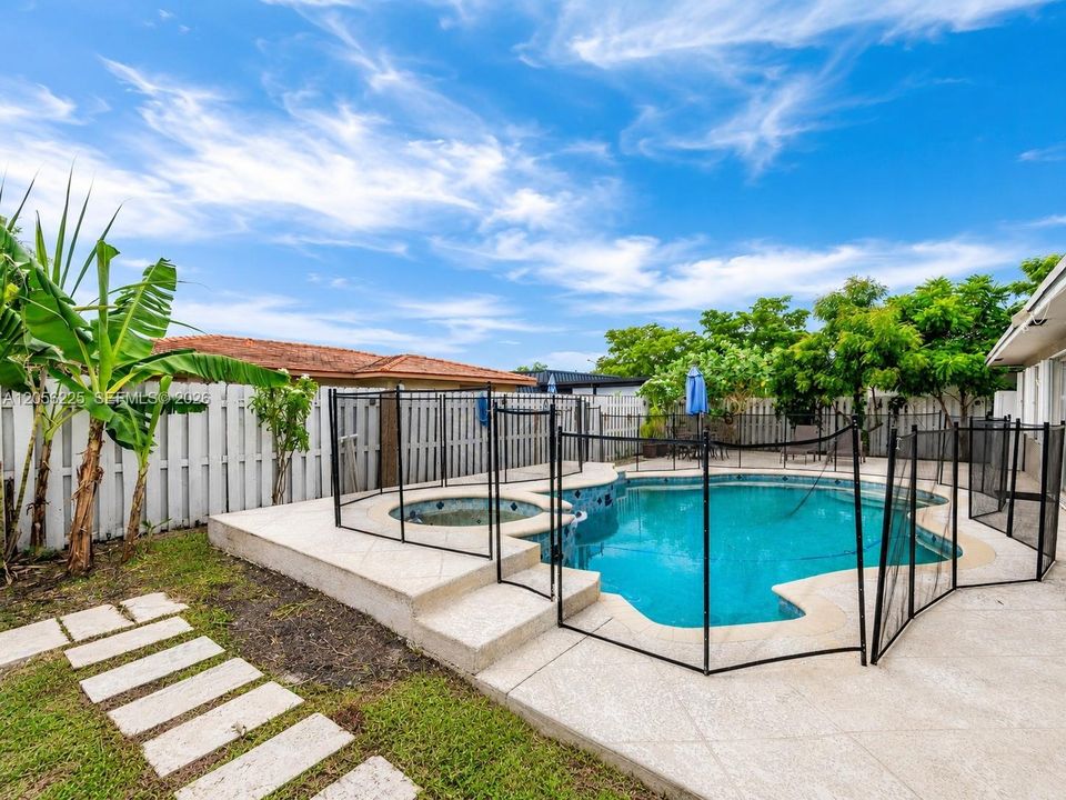 Activo con contrato: $499,900 (3 camas, 2 baños, 1475 Pies cuadrados)