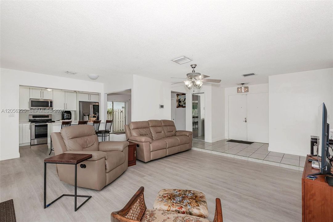 Activo con contrato: $499,900 (3 camas, 2 baños, 1475 Pies cuadrados)