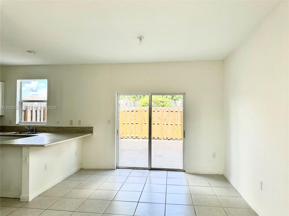 En Venta: $360,000 (3 camas, 2 baños, 1483 Pies cuadrados)