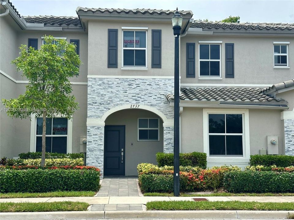 En Venta: $360,000 (3 camas, 2 baños, 1483 Pies cuadrados)
