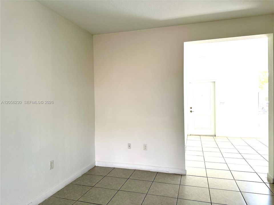 En Venta: $360,000 (3 camas, 2 baños, 1483 Pies cuadrados)