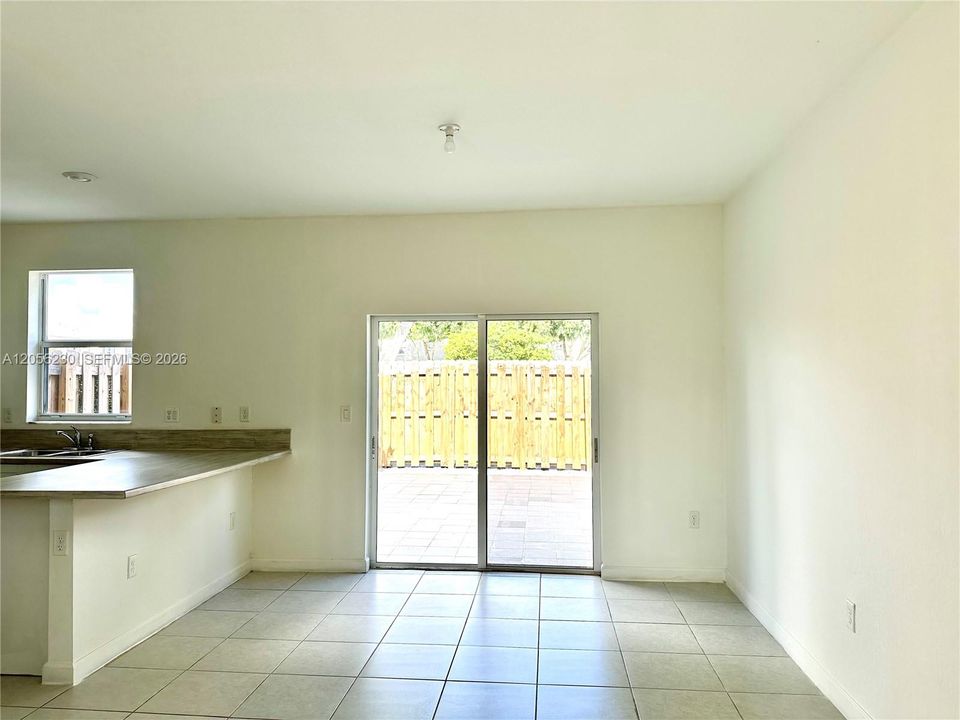 En Venta: $360,000 (3 camas, 2 baños, 1483 Pies cuadrados)