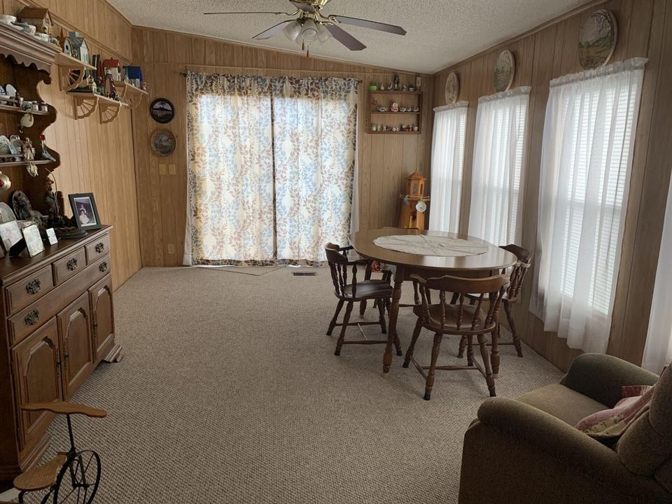 Sitting Room Area