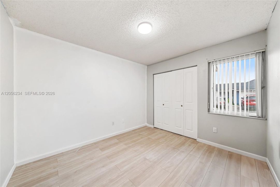 En Venta: $595,000 (4 camas, 2 baños, 1799 Pies cuadrados)