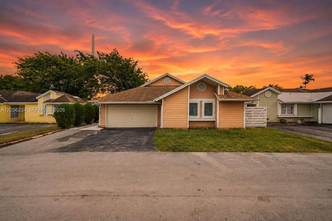 En Venta: $595,000 (4 camas, 2 baños, 1799 Pies cuadrados)