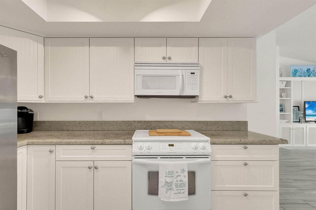 Stove and Microwave