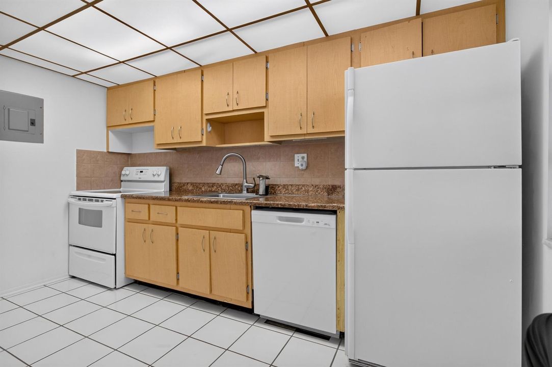 Kitchen 2