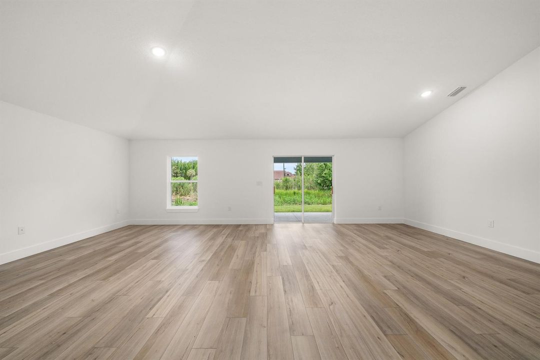 interior - living room 5