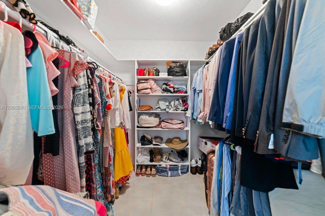 En Renta: $6,000 (3 camas, 2 baños, 2417 Pies cuadrados)