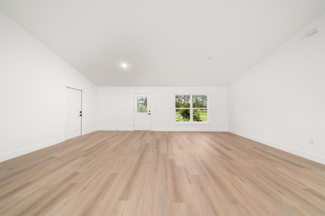 interior - living room 5 (1)