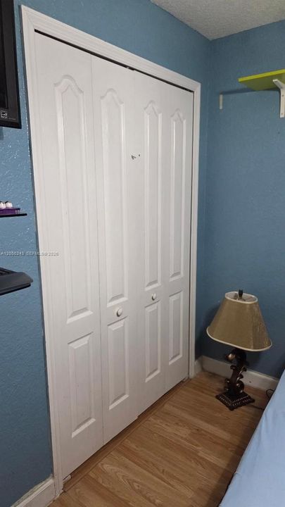 1ST BEDROOM UPSTAIRS 2