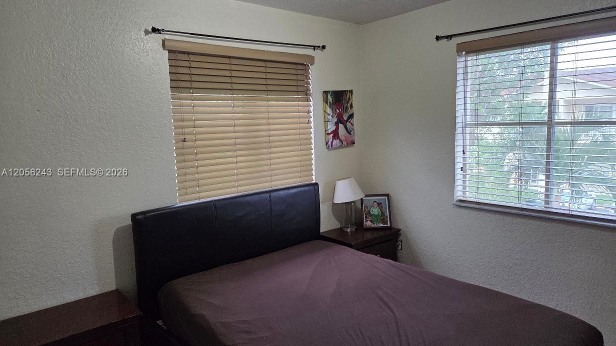 2ND BEDROOM UPSTAIRS 1