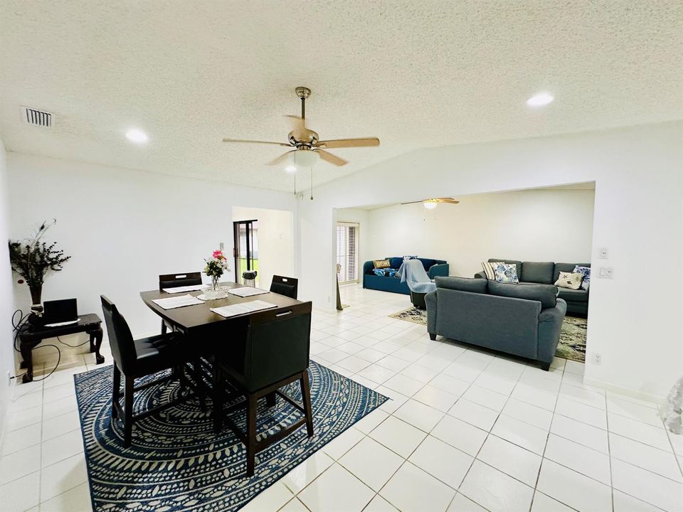 5077 Forsythia