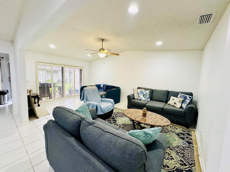5077 Forsythia